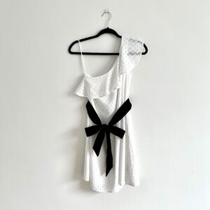 Madewell One-Shoulder White Lace Ruffle Dress with Black Silk Belt Size XS
